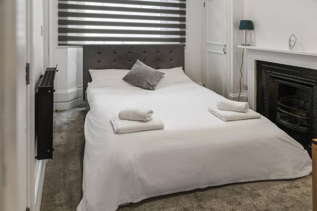 Cosy 1-Bdr W/ Free Parking In Central 독서 외부 사진