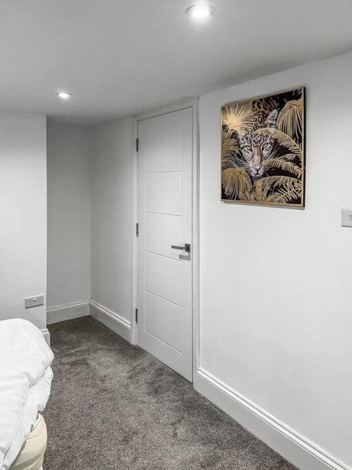 Cosy 1-Bdr W/ Free Parking In Central 독서 외부 사진